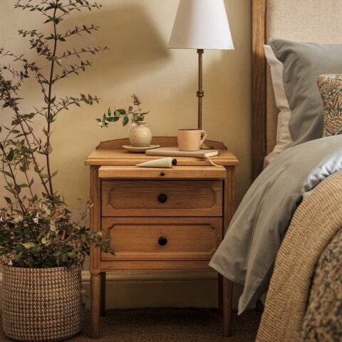 2 Drawer Bedside Table – Leafield Washed Oak – The Cotswold Company